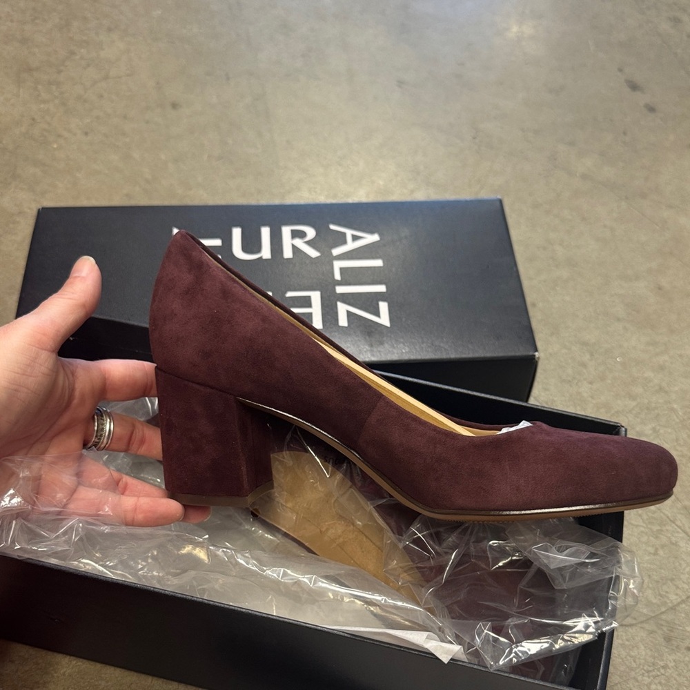 Naturalizer Women's Suede Block Heel Pumps in Burgundy